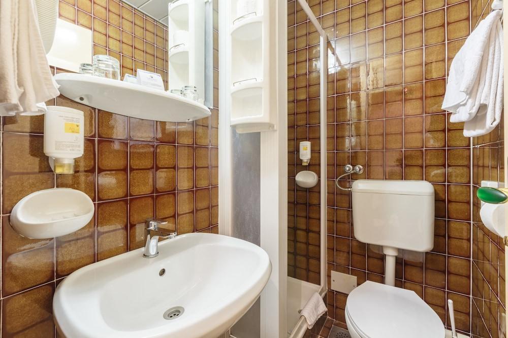 פורץ Hotel Istra Plava Laguna מראה חיצוני תמונה