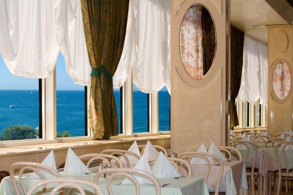 פורץ Hotel Istra Plava Laguna מראה חיצוני תמונה