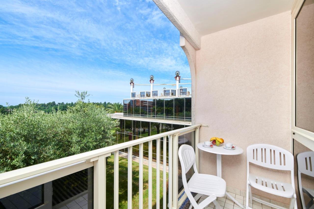 פורץ Hotel Istra Plava Laguna מראה חיצוני תמונה
