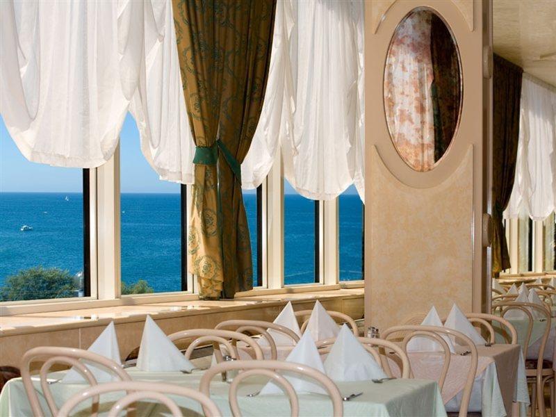 פורץ Hotel Istra Plava Laguna מראה חיצוני תמונה