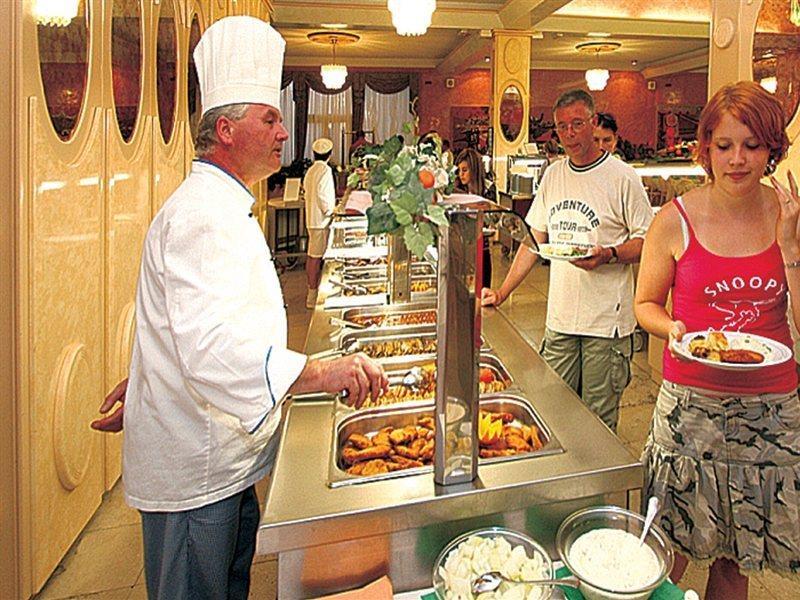 פורץ Hotel Istra Plava Laguna מראה חיצוני תמונה