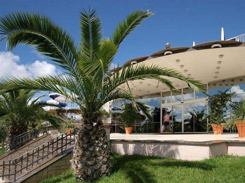 פורץ Hotel Istra Plava Laguna מראה חיצוני תמונה